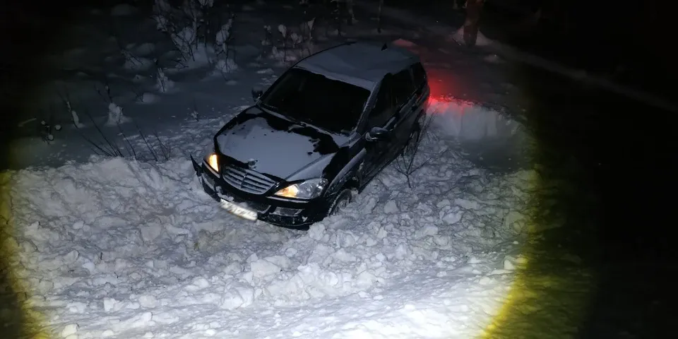 Из-за трех ДТП спасателям из Коми пришлось провести всю ночь на трассе «Вятка»