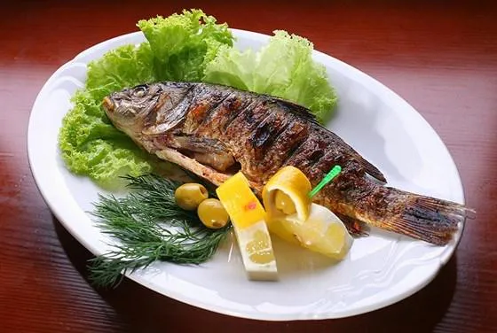 Приметы и запреты на 8 июня: карпа на стол!