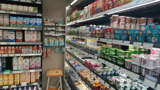 «Простая вода с побелкой»: Росконтроль озвучил марки молока, которые не стоит покупать даже по скидке