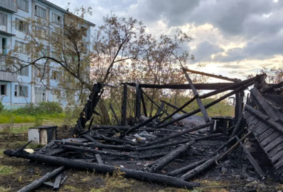 Два пожара за сутки в Коми: спасены жизни, но уничтожены постройки