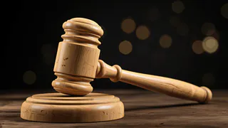 Пьяный водитель с пассажиркой напали на полицейских в Татарстане