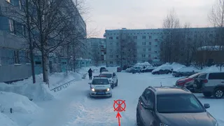 В Коми водитель не заметил прохожего и сбил его с ног