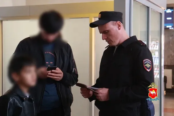 В аэропорту Челябинской области провели масштабную проверку мигрантов