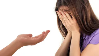 Как распознать манипуляции пожилых родителей