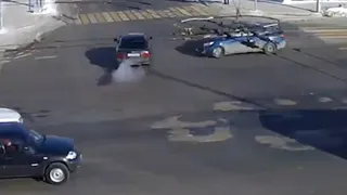 Не смотрел на знаки: ДТП на площади Ленина попало на видео