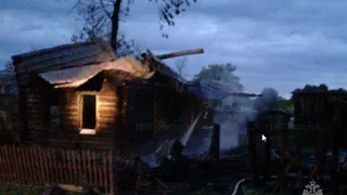 В Навлинском районе загорелся жилой дом.