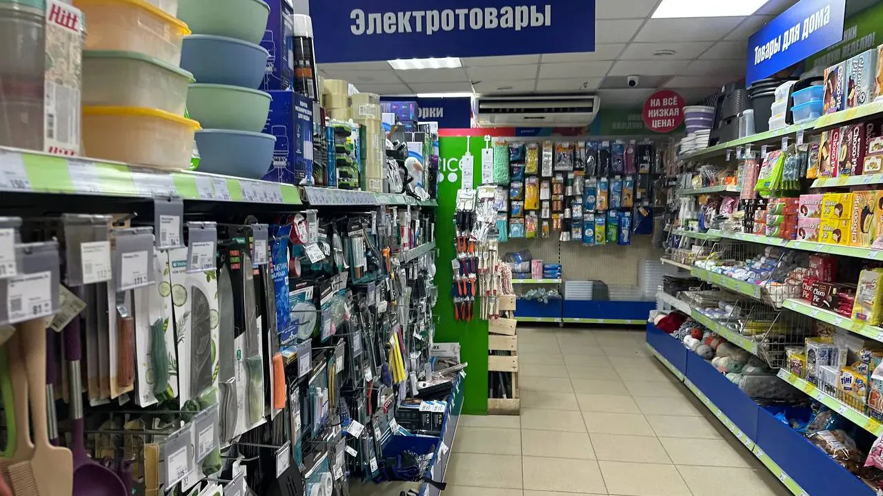 Купила в Фикс Прайсе дешёвую шторку для ванны, но использовала ее иначе: рассказываю, для чего пригодилась