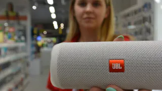 Слушаем музыку на природе, не разряжая автомобильный аккумулятор