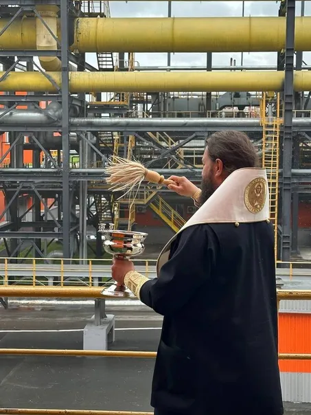 В Магнитогорске освятил новые промышленные и культурные объекты