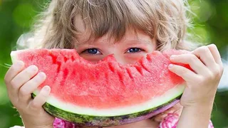 Во всемирный День арбуза областные специалисты рассказали о правилах его употребления