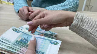 По официальным данным: в Коми средняя зарплата составила 76 500 рублей