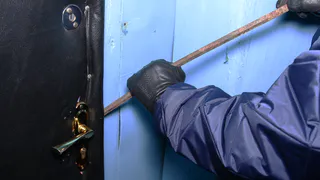 В Рязанской области «рыбак» похитил DVD-плейер и бензопилу