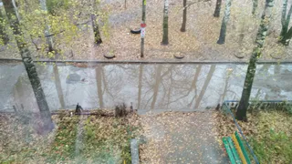 Новый «пруд» на Юбилейной - рязанцы вынуждены идти 50 метров по бордюру