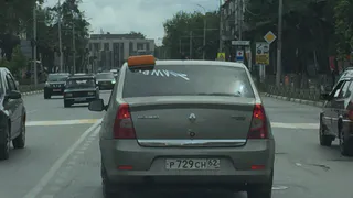 Подборка фото забавных надписей на автомобилях такси в Рязани