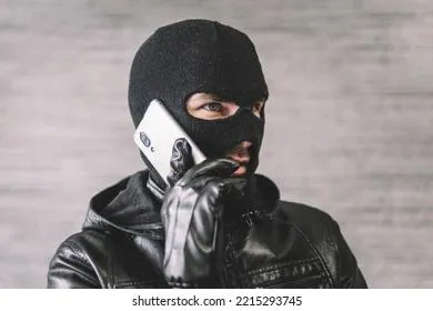 Пенсионерку обманули на 1 миллион рублей с помощью уже банальной схемы