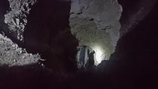 В Крыму водитель опрокинул с отвесной скалы авто с рязанскими номерами