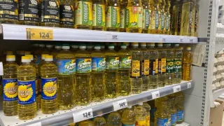 Такого масла берите по 3 бутылки: в Роскачестве огласили лучшие бренды подсолнечного масла