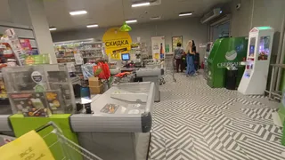 Американец побывал в российских магазинах и был в полном шоке: вот что удивило его в питании русских