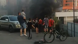 Детские шалости: на Зубковой дети подожгли стройку. Видео