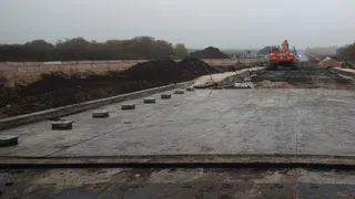 На мосту через Бакалейку в Суздальском районе начали укладку асфальта и гидроизоляции