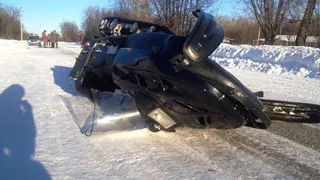 Пьяный водитель снегохода сбил женщину в Рыбном