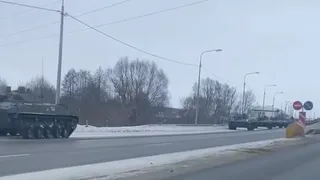 На Южной окружной дороге заметили колонну военной техники