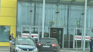 На парковке ТРЦ М5 Молл столкнулись два Suzuki