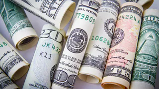 Зампред правительства Коми рекомендовал жителям не вкладываться в валюту