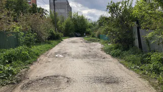 Как в глухой деревне: асфальта на 1-м проезде Ломоносова нет