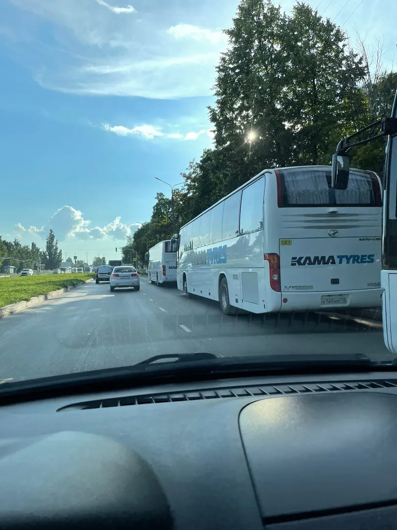 «Автобусы напротив автовокзала создают пробки и аварийную ситуацию»