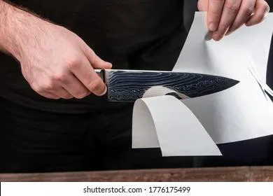 Названы три подарка, за которые обязательно нужно отдать деньги