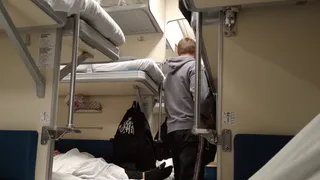 "Умоляю, не делайте этого": 10 привычек пассажиров, которые портят всем жизнь в поезде - честные откровения проводницы