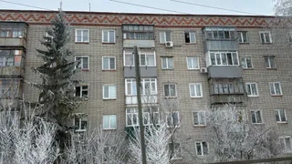 В Пензе люди не могут зайти к себе домой из-за ужасного запаха