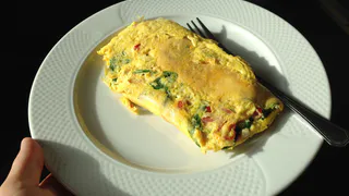 Мои секреты пышного омлета, как в детском саду. Теперь готовлю только так, и он не опадает 