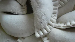 Перемолотые рога и копыта, мяса нет абсолютно: в Роскачестве назвали худшие бренды пельменей