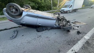 В один и тот же вечер в области перевернулись два автомобиля и погиб человек