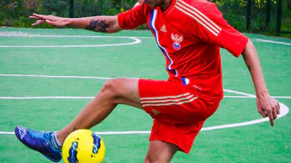 Рязанец ради рекорда Гиннеса готов чеканить мяч 25 часов