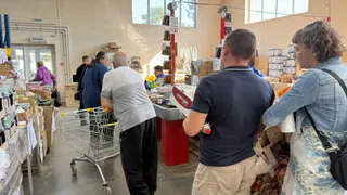 Принес жене продукты из «Чижика»: 4 хвалила, 3 забраковала. Разбираем пакет с покупками - честный отзыв