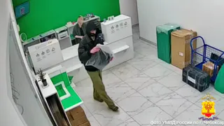 В Чебоксарах гость из соседней республики попытался бесплатно приодеться