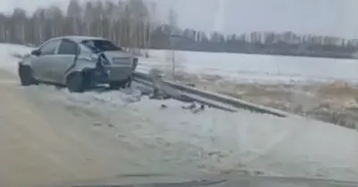 2 декабря под Пензой грузовик врезался в легковой автомобиль