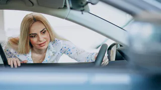 Эксперты предупреждают: российский авторынок готовится к падению