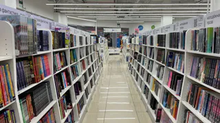 Прогулялась по "Читай городу" и не заметила, как купила целый пакет книг - классика и современная литература: делюсь своим списком