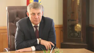 Будет ли брянский губернатор звонить людям три раза в день?