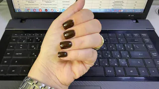 Секрет идеального зимнего маникюра: выбирайте эти оттенки, чтобы ногти выглядели дорого