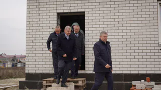 Богомаз побывал на площадке строящегося комплекса в Журиничах