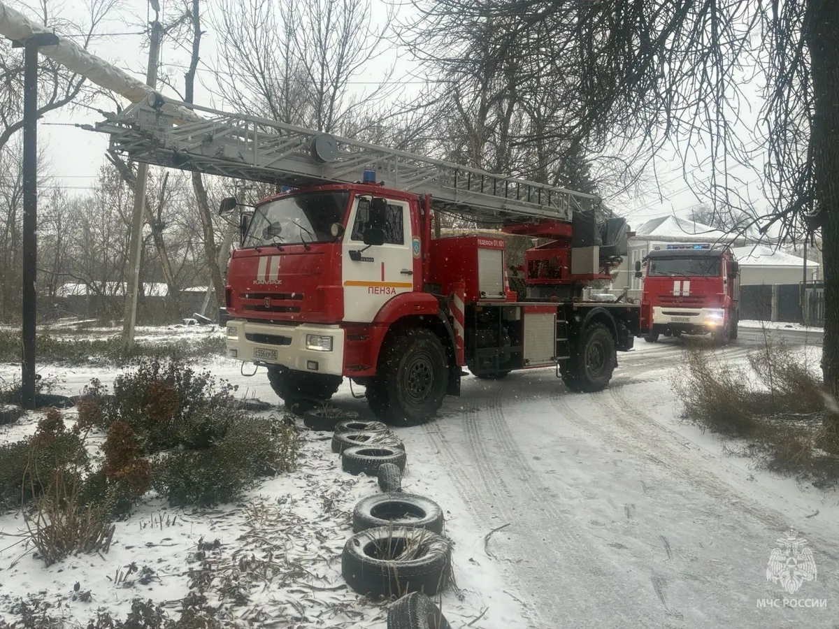 В Заводском районе загорелся завод: подробности