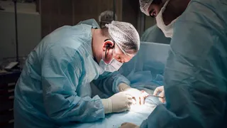 В Рязанской ОКБ провели операцию по уменьшению желудка мужчине весом 200 кг