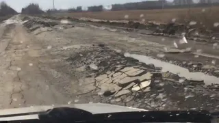 "Как после бомбежки" - на трассе в Спасск-Рязанский выдавило асфальт