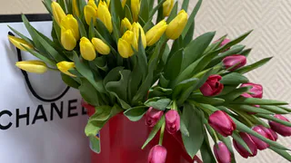 В Рязани отметили Международный женский день с помощью акции “Цветочный патруль”