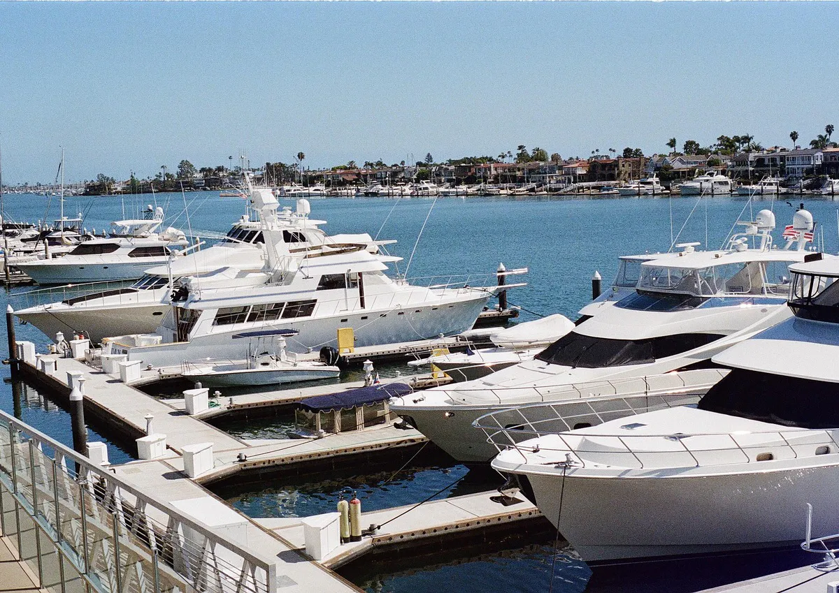 Устанут от денег: астролог Володина предсказала, кто будет купаться в богатстве в 2025 году